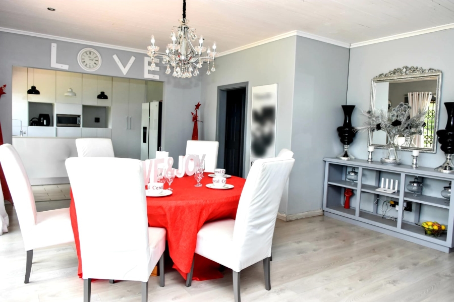 4 Bedroom Property for Sale in Abbotsford Eastern Cape
